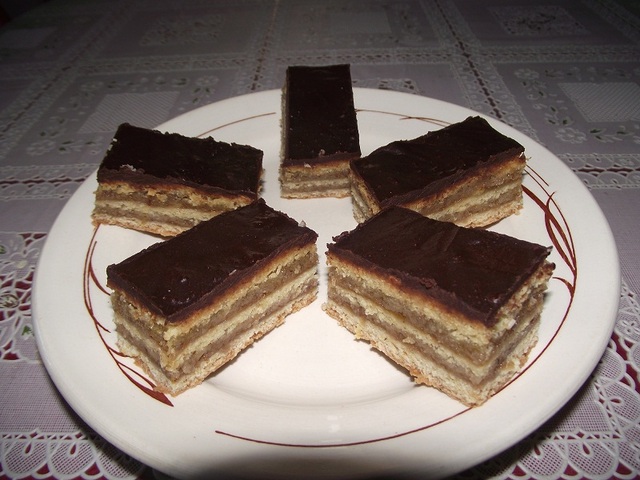 http://kepmester.silihost.hu/images/1641/8365/00000935.JPG