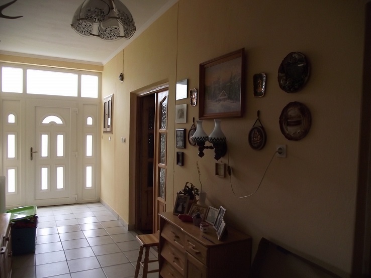 http://kepmester.silihost.hu/images/1641/8365/00002123.JPG