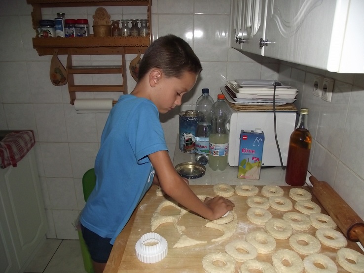 http://kepmester.silihost.hu/images/1641/8365/00002131.JPG