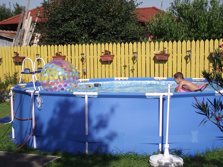 http://kepmester.silihost.hu/images/1641/8365/00002133.JPG