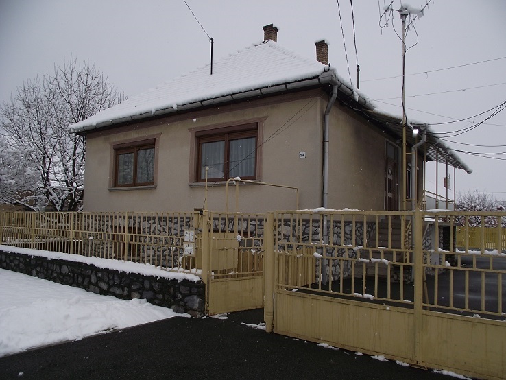 http://kepmester.silihost.hu/images/1641/8365/00002274.JPG