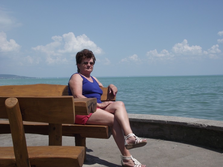 http://kepmester.silihost.hu/images/1641/8365/00002327.JPG