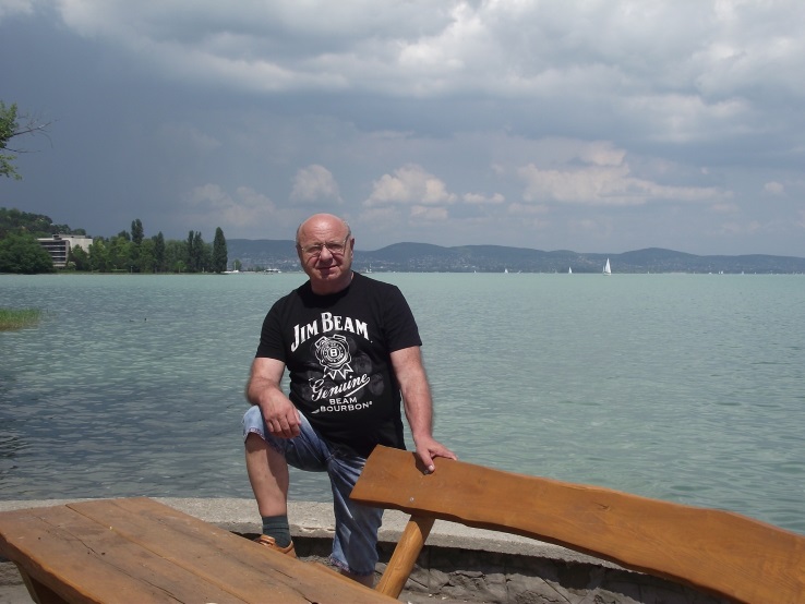http://kepmester.silihost.hu/images/1641/8365/00002328.JPG