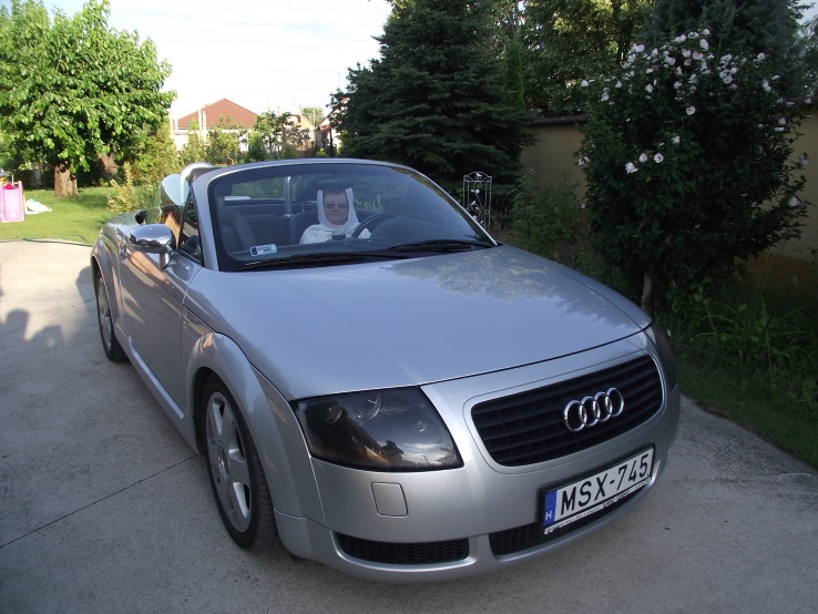 http://kepmester.silihost.hu/images/1641/8365/00002370.JPG