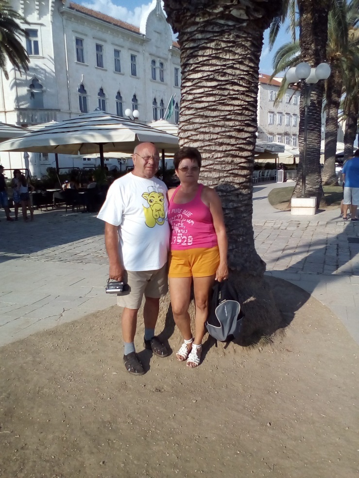 http://kepmester.silihost.hu/images/1641/8365/00002403.jpg