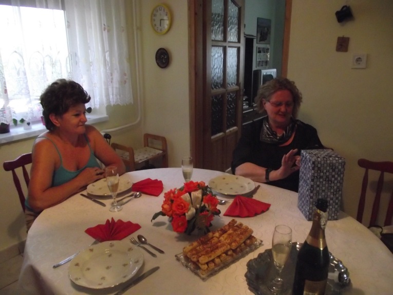 http://kepmester.silihost.hu/images/1641/8365/00002409.JPG