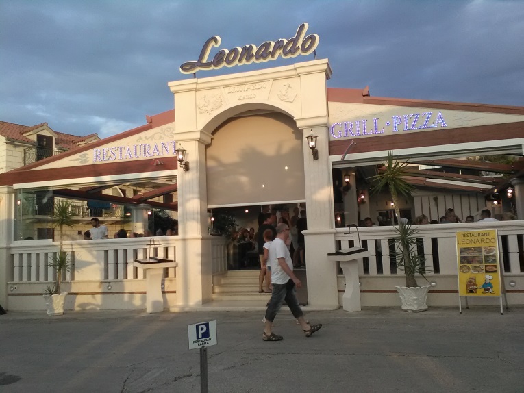 http://kepmester.silihost.hu/images/1641/8365/00002446.jpg