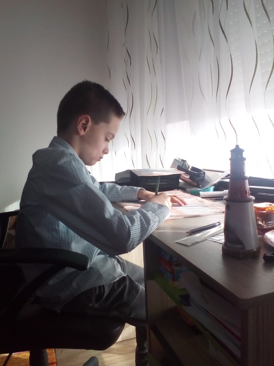 http://kepmester.silihost.hu/images/1641/8365/00002513.jpg