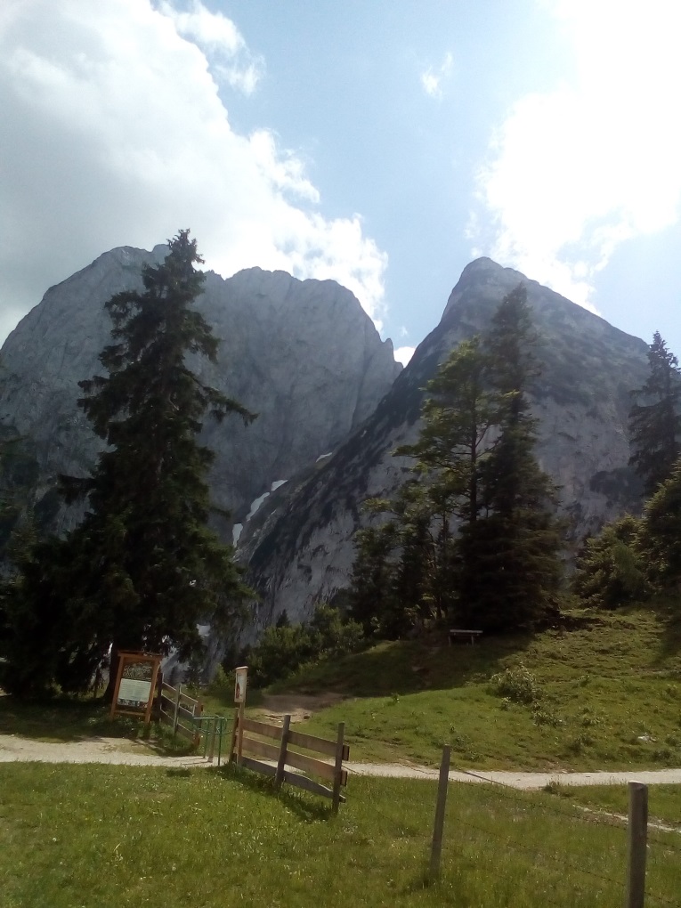 http://kepmester.silihost.hu/images/1641/8365/00002587.jpg