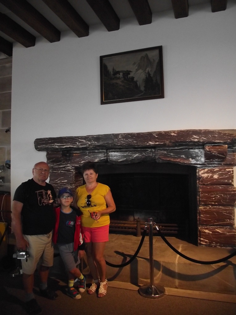 http://kepmester.silihost.hu/images/1641/8365/00002592.JPG