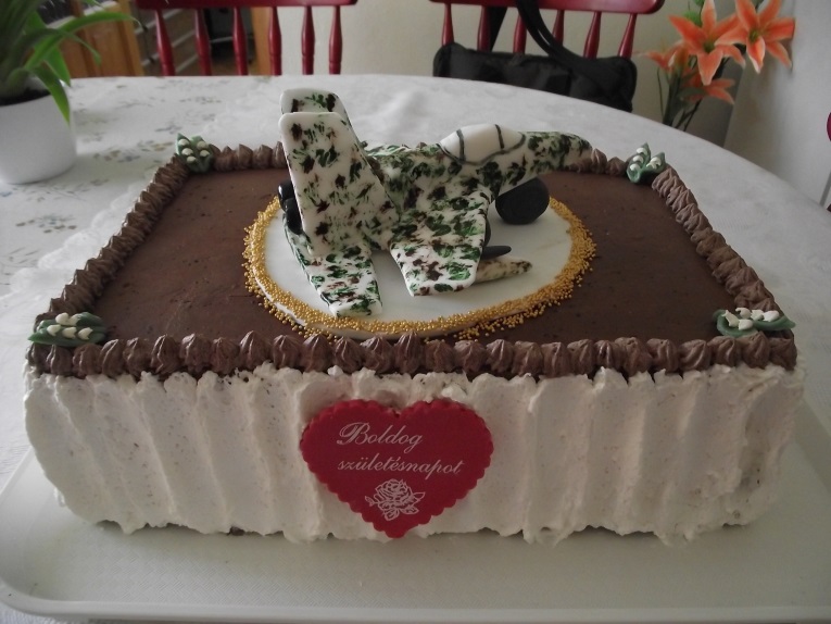 http://kepmester.silihost.hu/images/1641/8365/00002607.JPG
