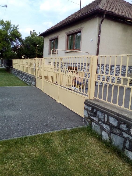http://kepmester.silihost.hu/images/1641/8365/00002806.jpg