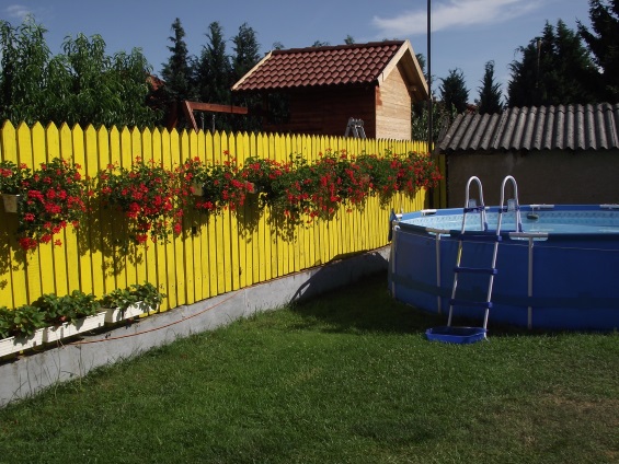 http://kepmester.silihost.hu/images/1641/8365/00002830.JPG