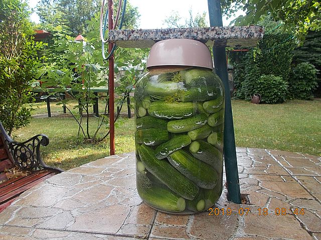 http://kepmester.silihost.hu/images/279/11070/00000037.jpg