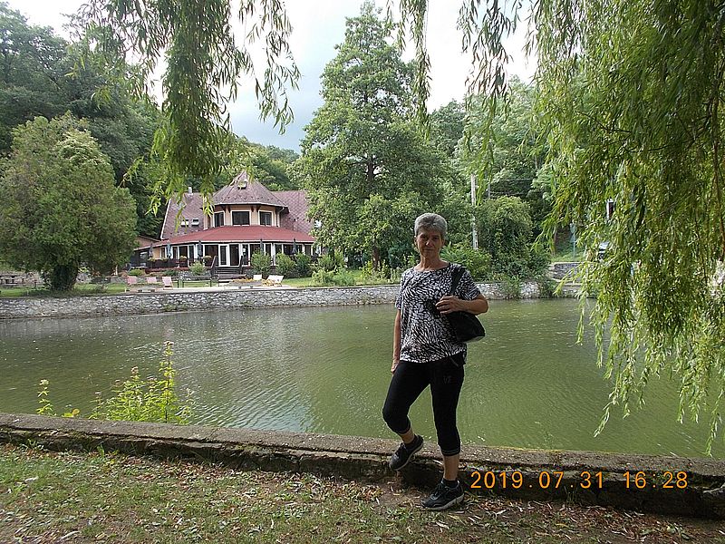 http://kepmester.silihost.hu/images/279/11075/00000002.jpg